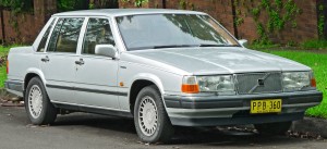 1987-1989_Volvo_760_GLE_sedan_(2011-11-18)_01