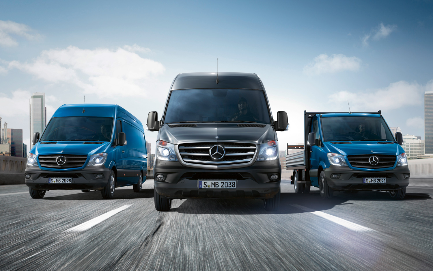 2014-Mercedes-Benz-Sprinter-lineup-front-view